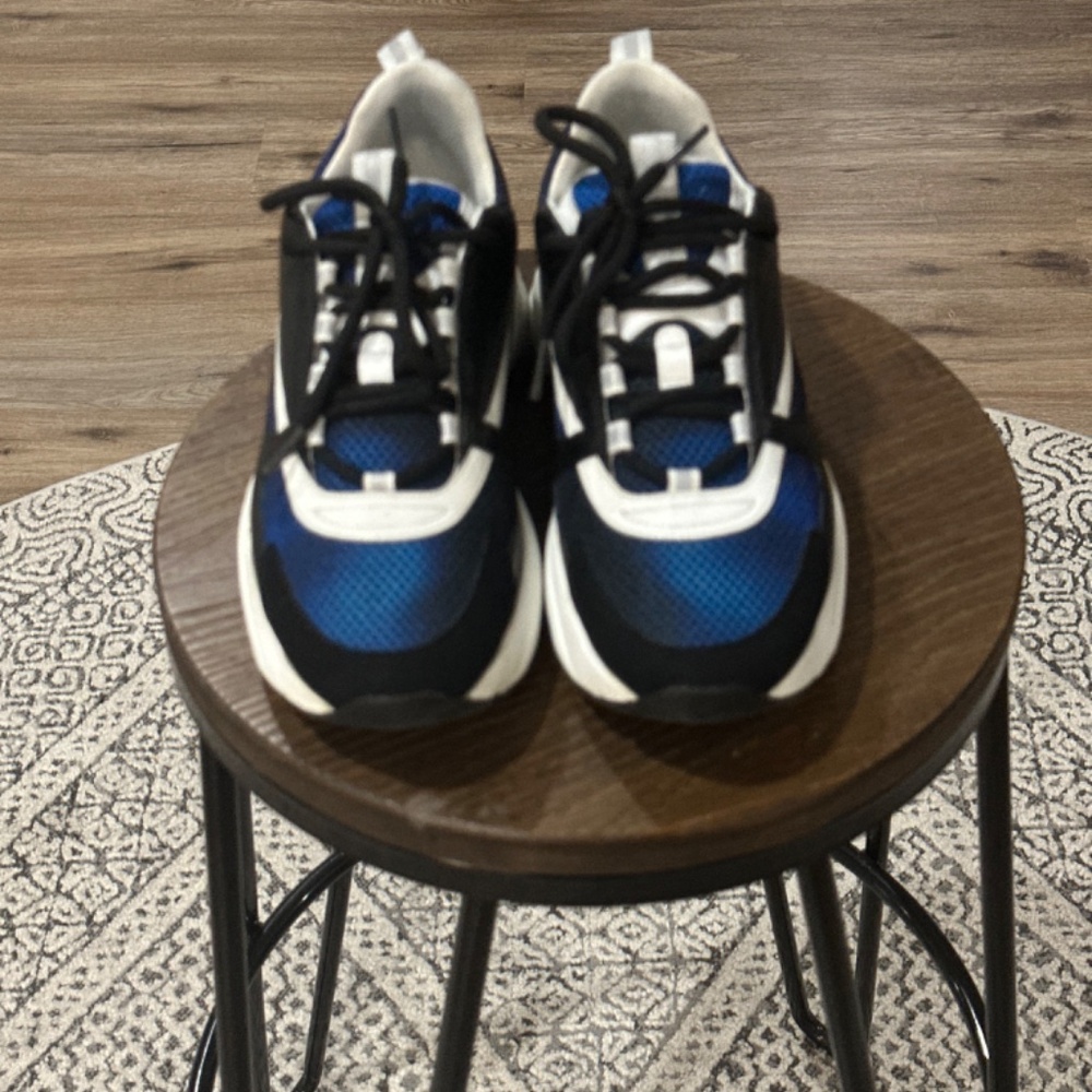 Christian Dior Sneaker - Picture 2 of 3